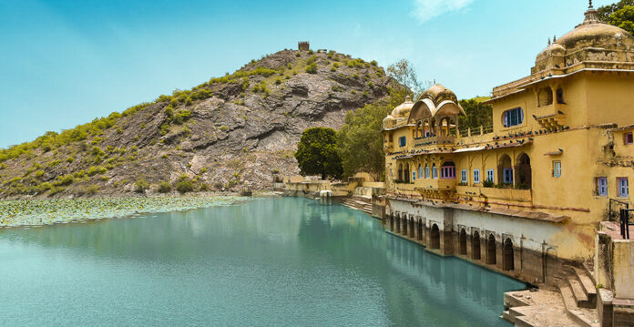 Taxi Service in Udaipur